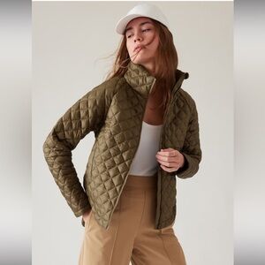 ‼️SOLD‼️NWT ATHLETA LIGHTWEIGHT FEATHERLESS PUFFER JACKET